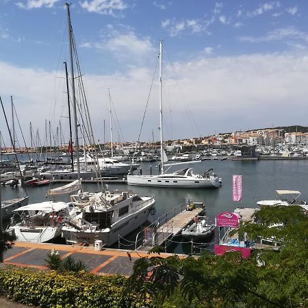 Appartement 1Ere Ligne Vue Port Avec Balcon, Piscine Agde Luaran gambar