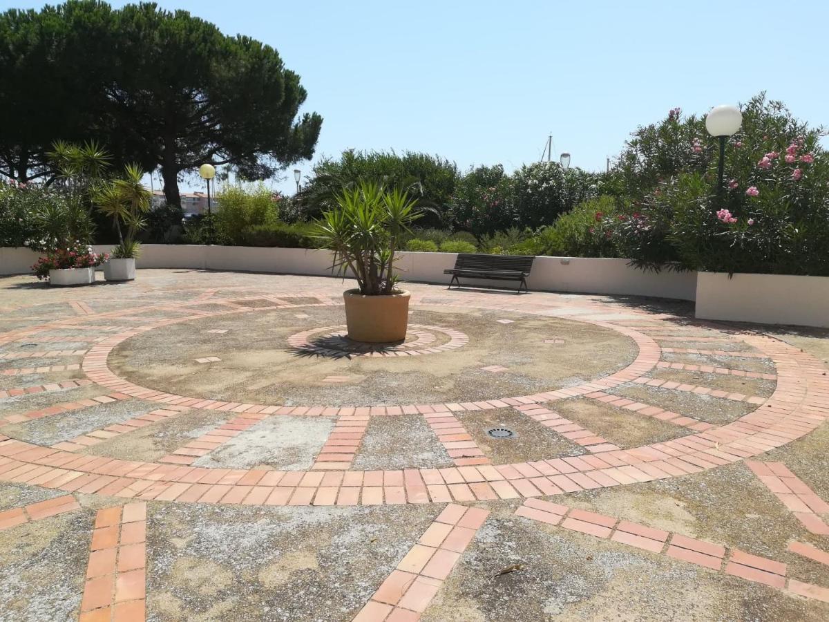 Appartement 1Ere Ligne Vue Port Avec Balcon, Piscine Agde Luaran gambar